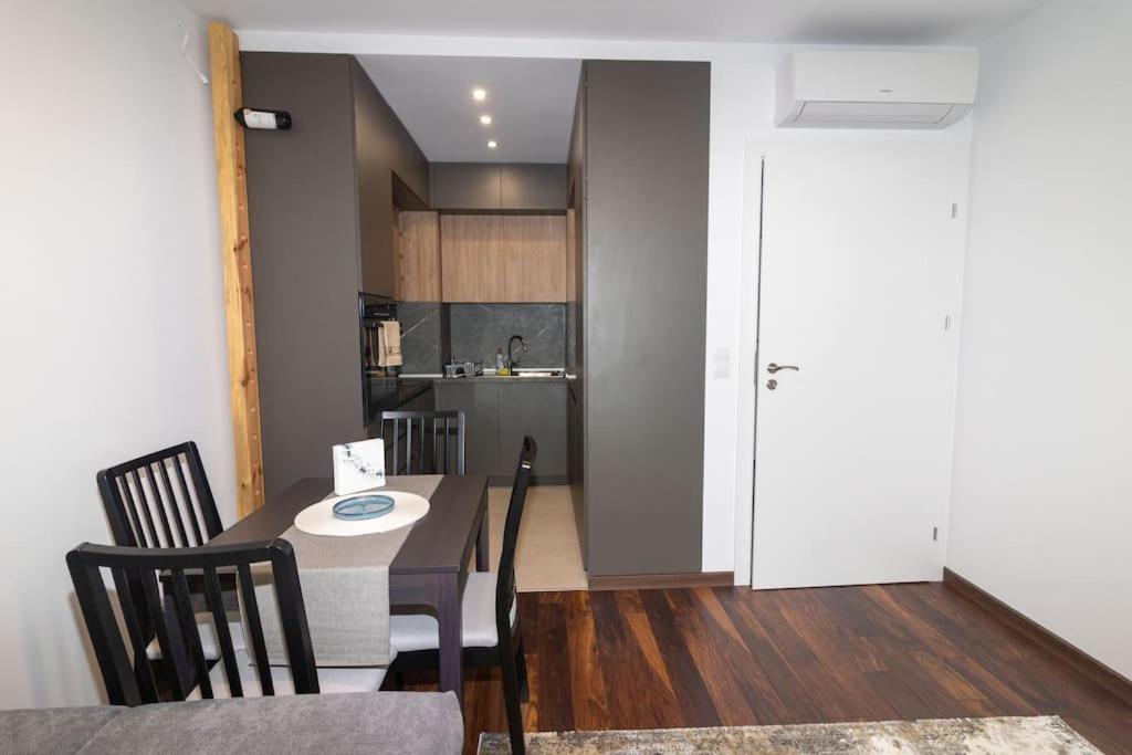 סופיה Georgi'S 1 Bedroom Quiet Apartment With Garage מראה חיצוני תמונה