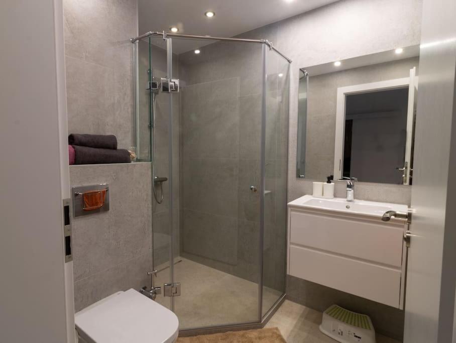 סופיה Georgi'S 1 Bedroom Quiet Apartment With Garage מראה חיצוני תמונה