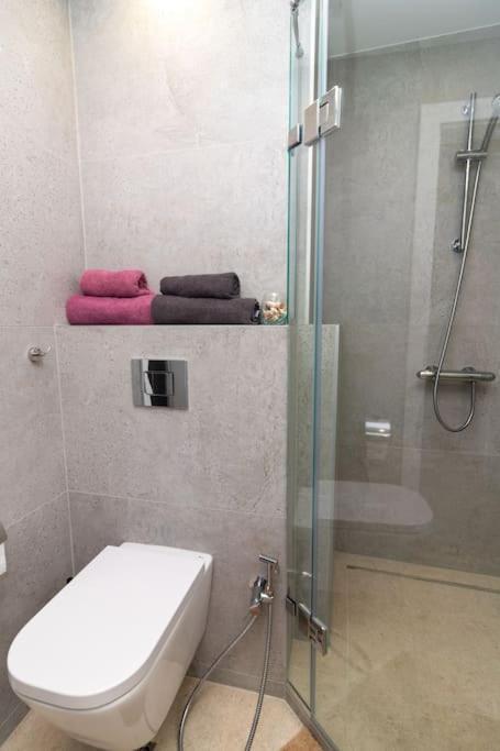 סופיה Georgi'S 1 Bedroom Quiet Apartment With Garage מראה חיצוני תמונה