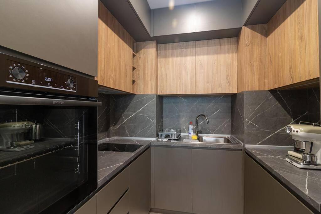 סופיה Georgi'S 1 Bedroom Quiet Apartment With Garage מראה חיצוני תמונה